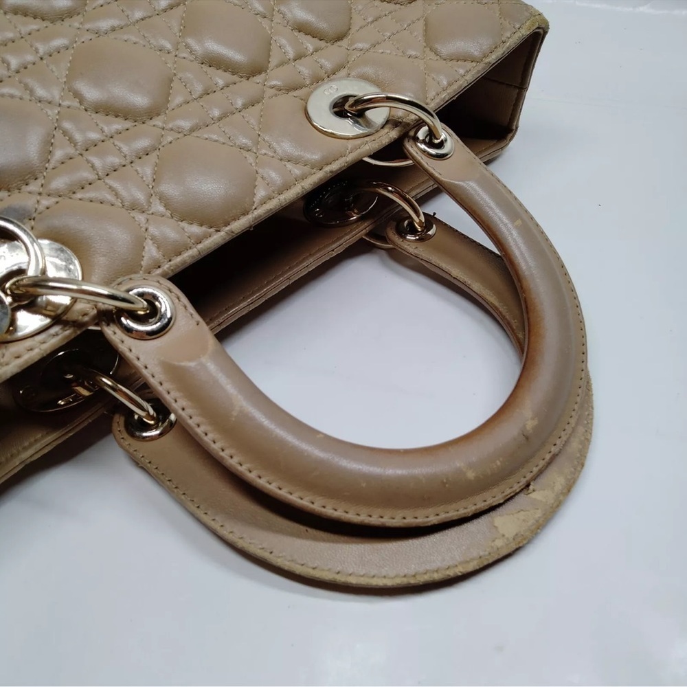 Dior‎ Tan Quilted lady Dior Handbag in excellent condition - Picture 5 of 11